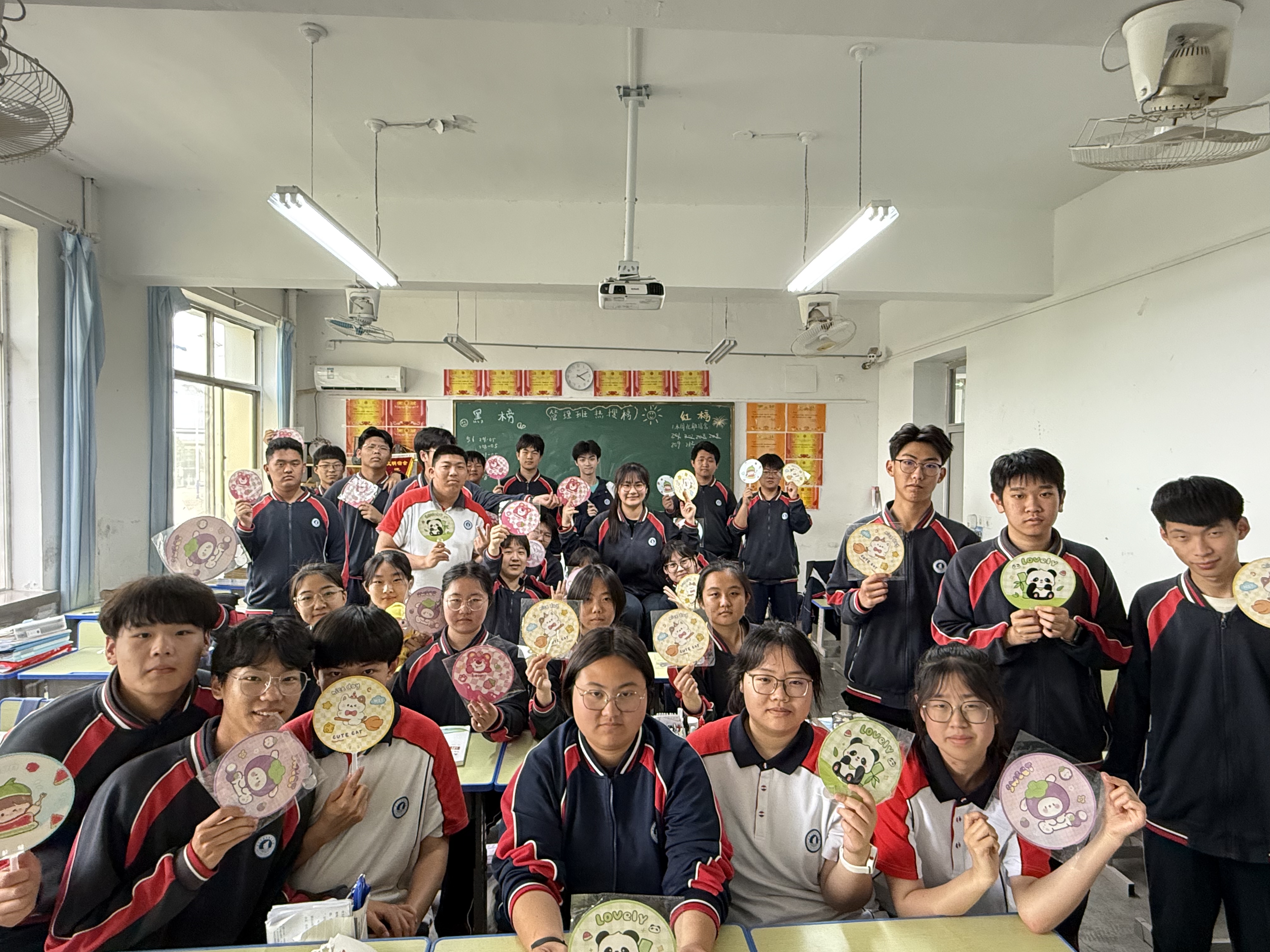 感恩于心，奉献于行——天津市渤海职业学校感恩教育活动