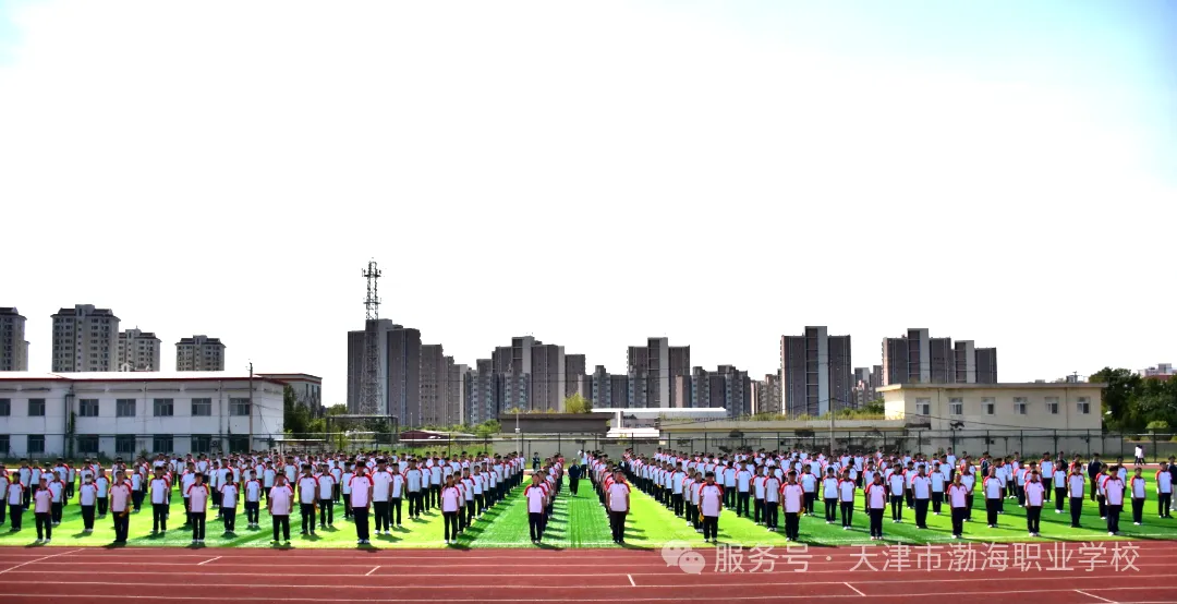 全体学生.JPG